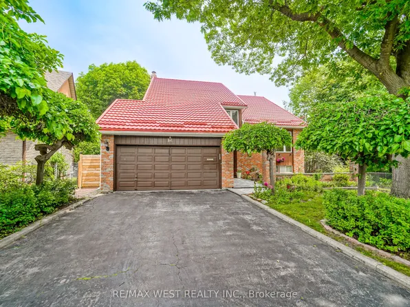 18 Trillium Ct, Brampton, ON L6S 3L8