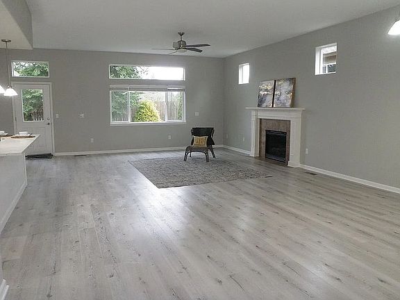 2nd image of 15518 NE 17th Cir