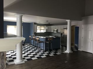 6766 S North Cape Rd, Franklin, WI 53132