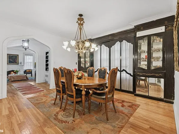 1702 E 28th St, Brooklyn, NY 11229