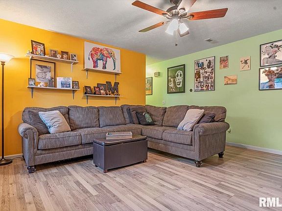 5th image of 827 Cypress Dr