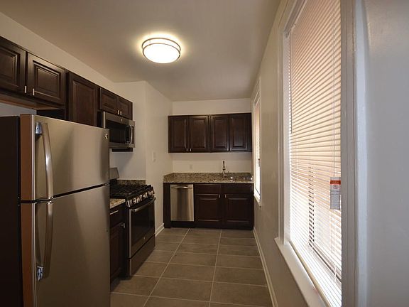 3rd image of 4015 79th St APT 3C