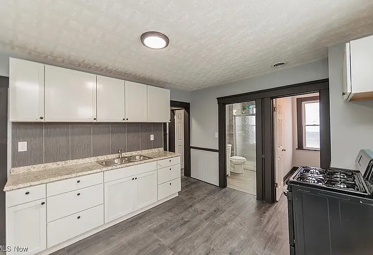 1431 Rowley Ave #1 — Photo 21