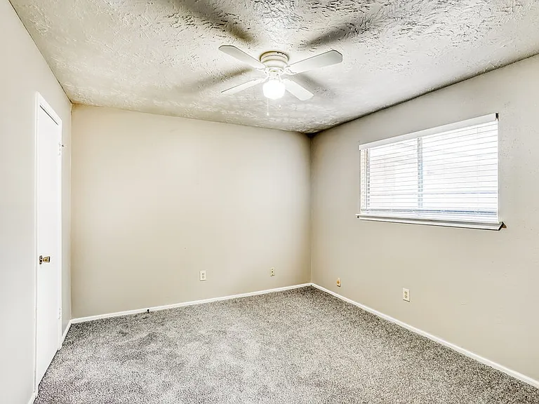 8403 Quail Burg Ln — Photo 14