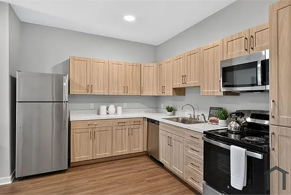 2 bed, 938 sqft, $1,428 — Photo 3