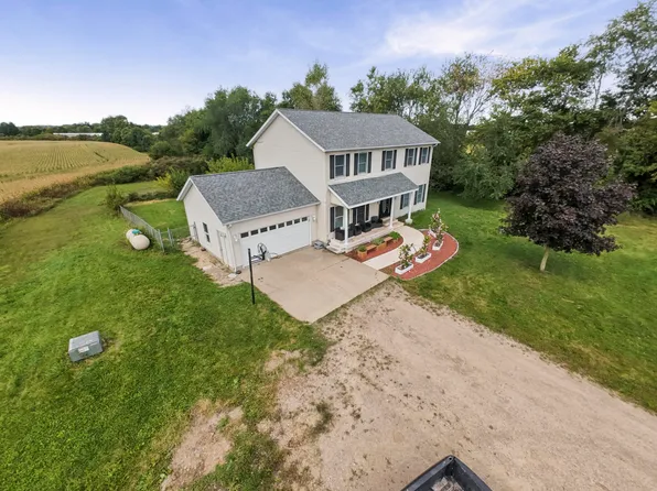 20526 Fox St, Cassopolis, MI 49031