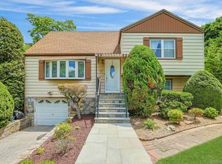 70 Durham Rd, White Plains, NY 10607