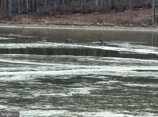 Lake Ferndale Dr, Levels, WV 25431