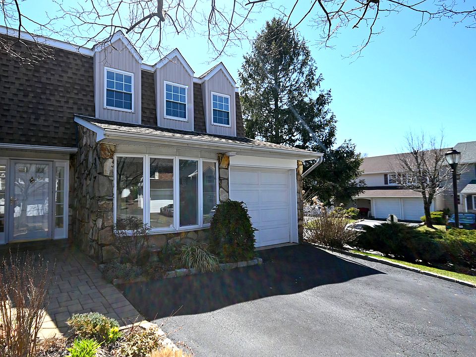 1st image of 101 Woodlake Dr W
