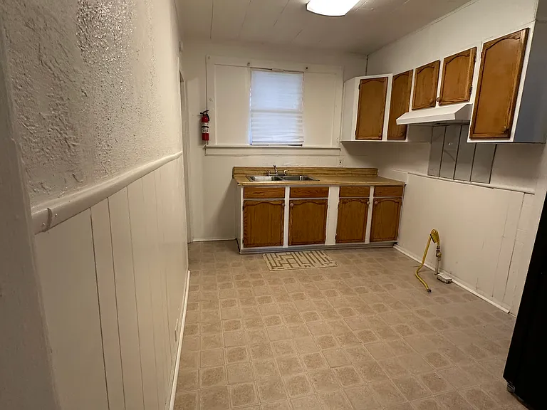 41 Ridge St #1 — Photo 11