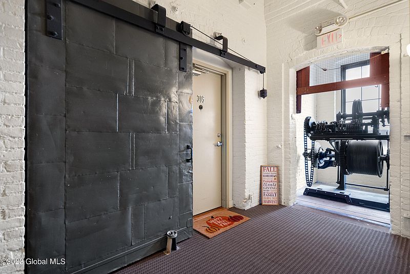 2nd image of 387 3rd Avenue APT 305