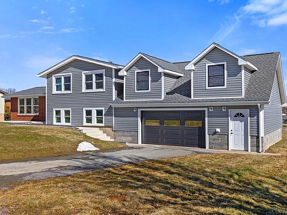 2nd image of 1403 Crestview Dr