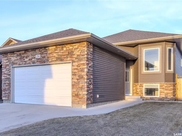 254 MacInnes STREET, Saskatoon, SK S7T 0T2