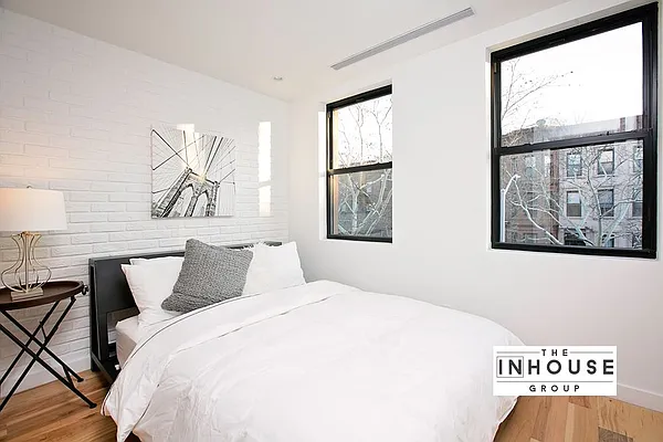 Sold by The In House Group | media 7