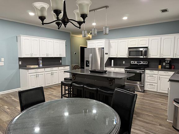 4th image of 155 Lorelei Cir