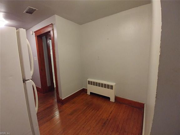 4th image of 2624 Detroit St #1