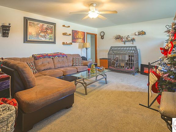 5th image of 126 N 17th St