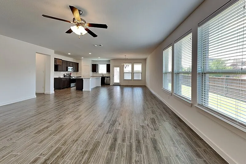 4 bed, 3.0 bath, 2503 sqft, $2,999 — Photo 2