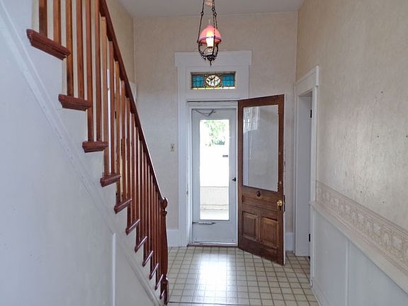 2nd image of 421 N 7th St