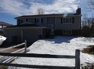 5011 Roundtop Dr, Cheyenne, WY 82009