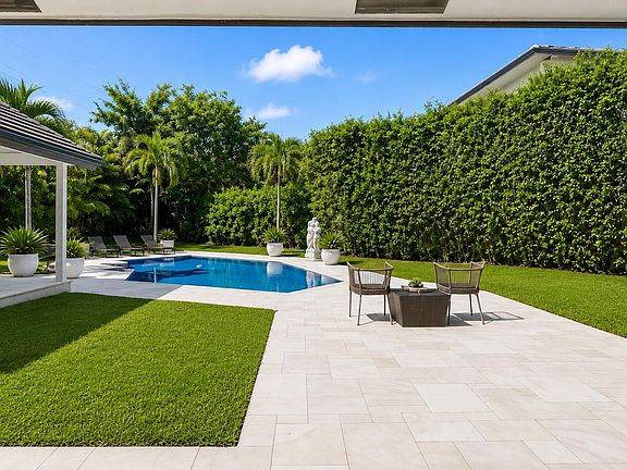 2nd image of 501 Sandpiper Way