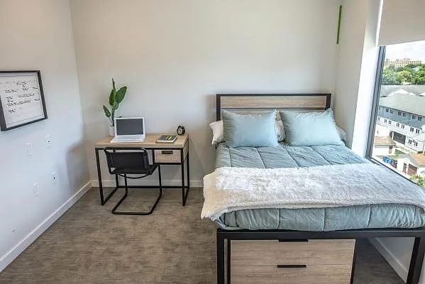 412 E Healey St #310 — Photo 10