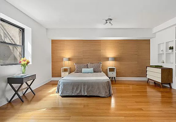 4th image of 580 Sterling Pl APT 1B