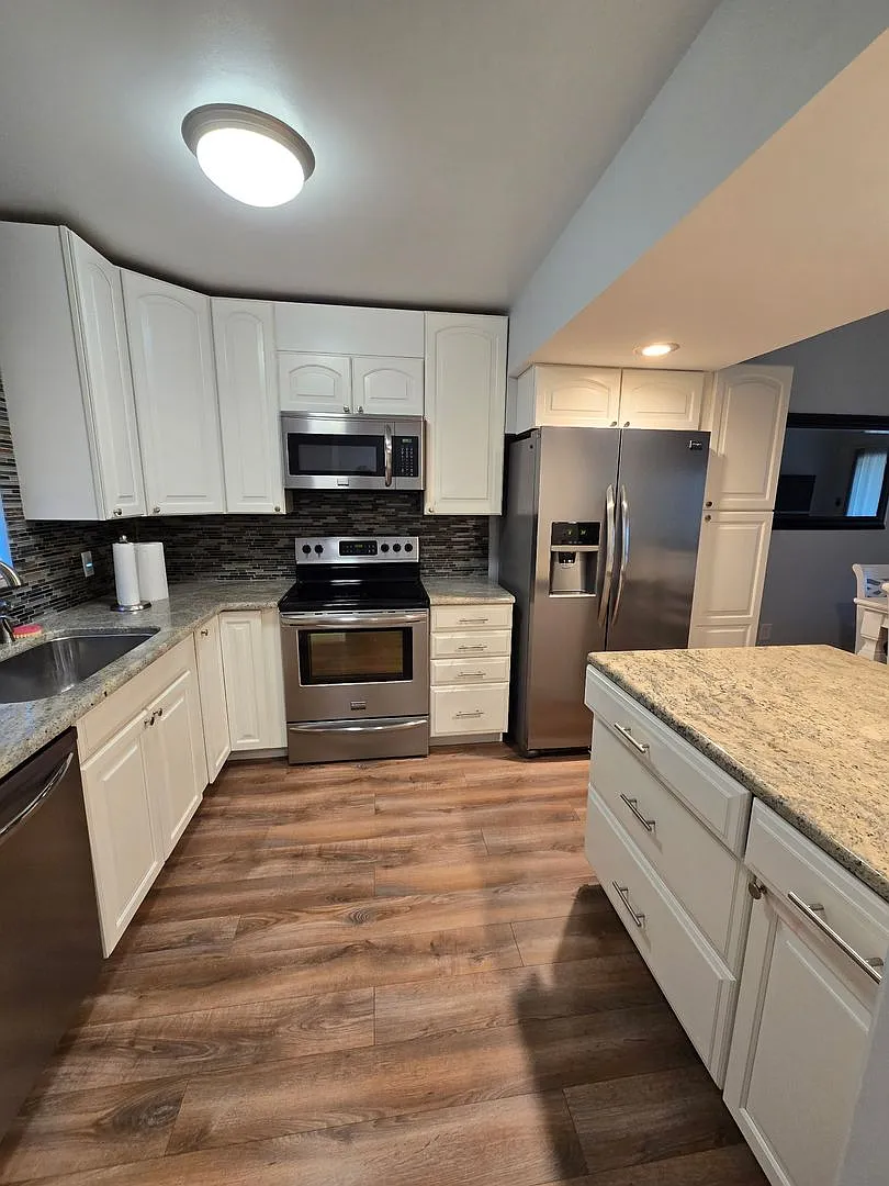 Cozy Condo in Errol Estates — Photo 3