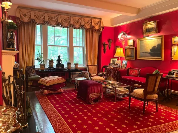 444 East 57th Street 5C image 2 of 11