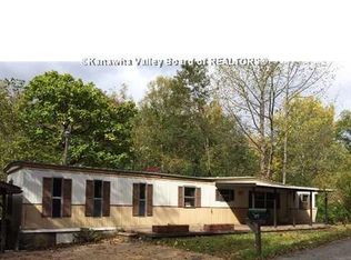 135 Church Camp Rd, Hurricane, WV 25526