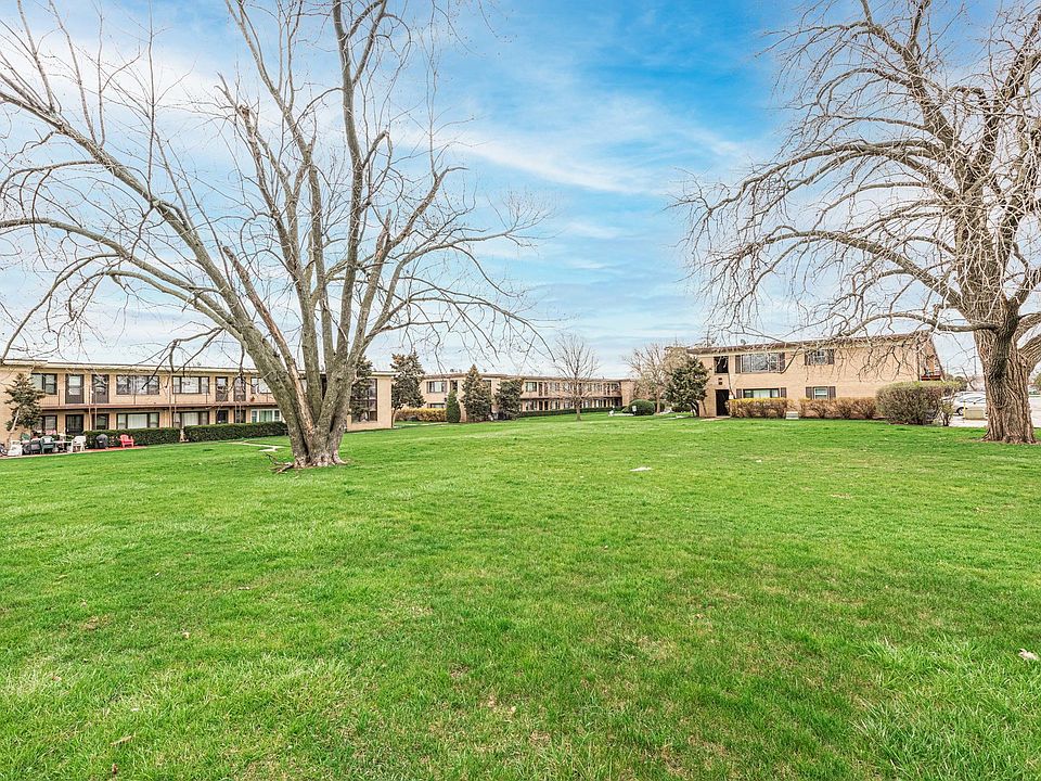 1st image of 35 King Arthur Ct APT 3