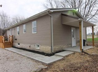 103 E Park St, Fort Branch, IN 47648