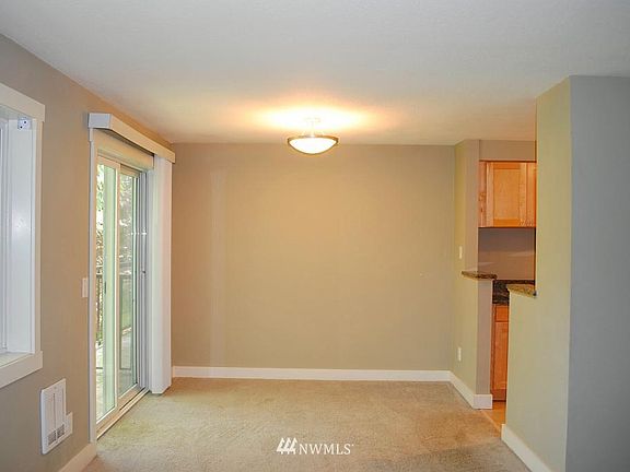 5th image of 15829 Leary Way NE #A202