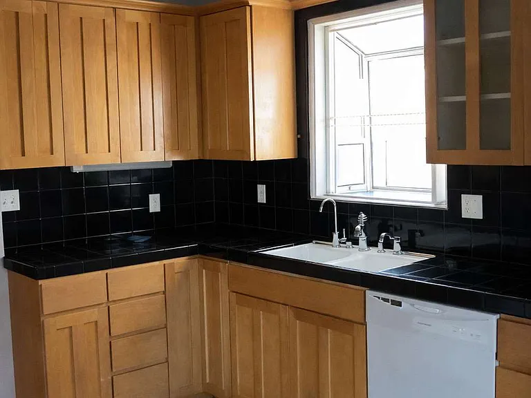 1255 Sunset Ave — Photo 6