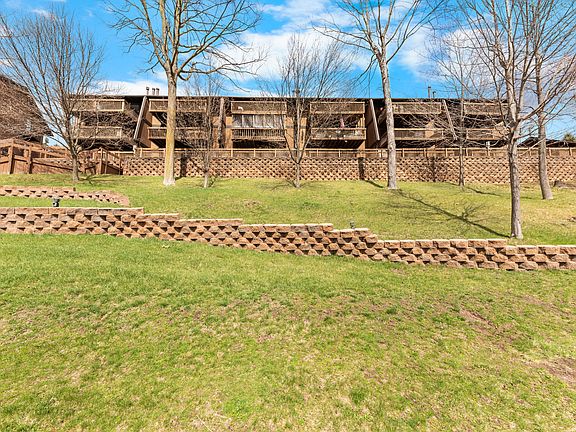 2nd image of 1742 Grove Rd #A-103