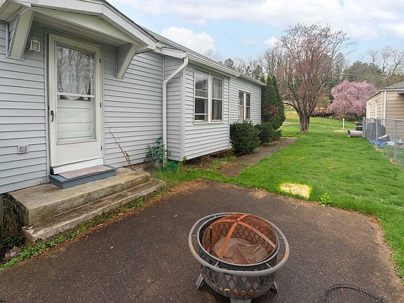 5th image of 168 Highland Dr