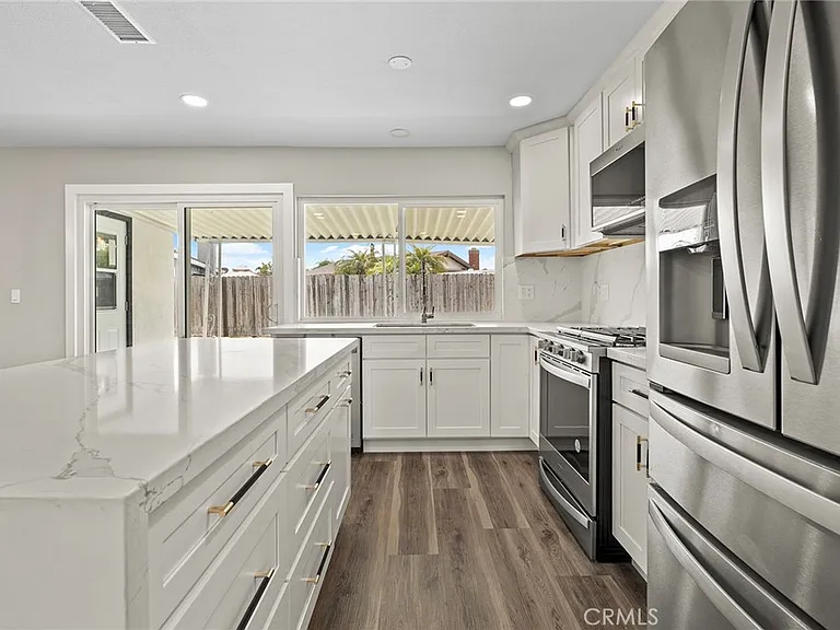 5032 E Holbrook St — Photo 10