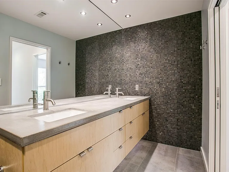 3945 Buena Vista St #C — Photo 19