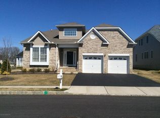 342 Van Dusen Dr, Marlboro, NJ 07746