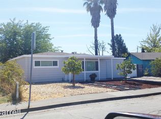 816 Santa Barbara Dr, Santa Rosa, CA 95404