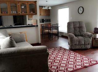 3813 Cedar Knoll Cir, Waterloo, IA 50701