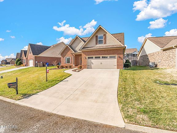 3rd image of 3323 Parrish Hill Ln