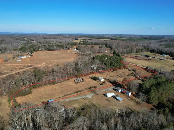 5134 Whispering Pines Rd, Cascade, VA 24069