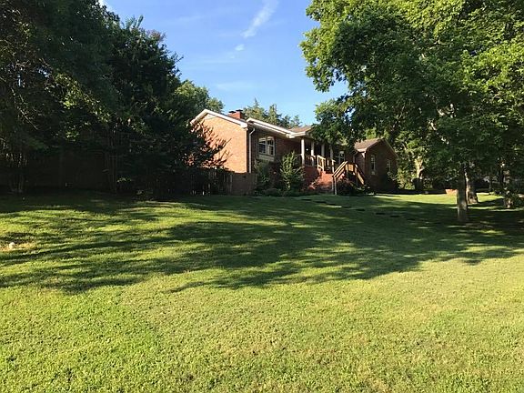3rd image of 136 Ervin Dr