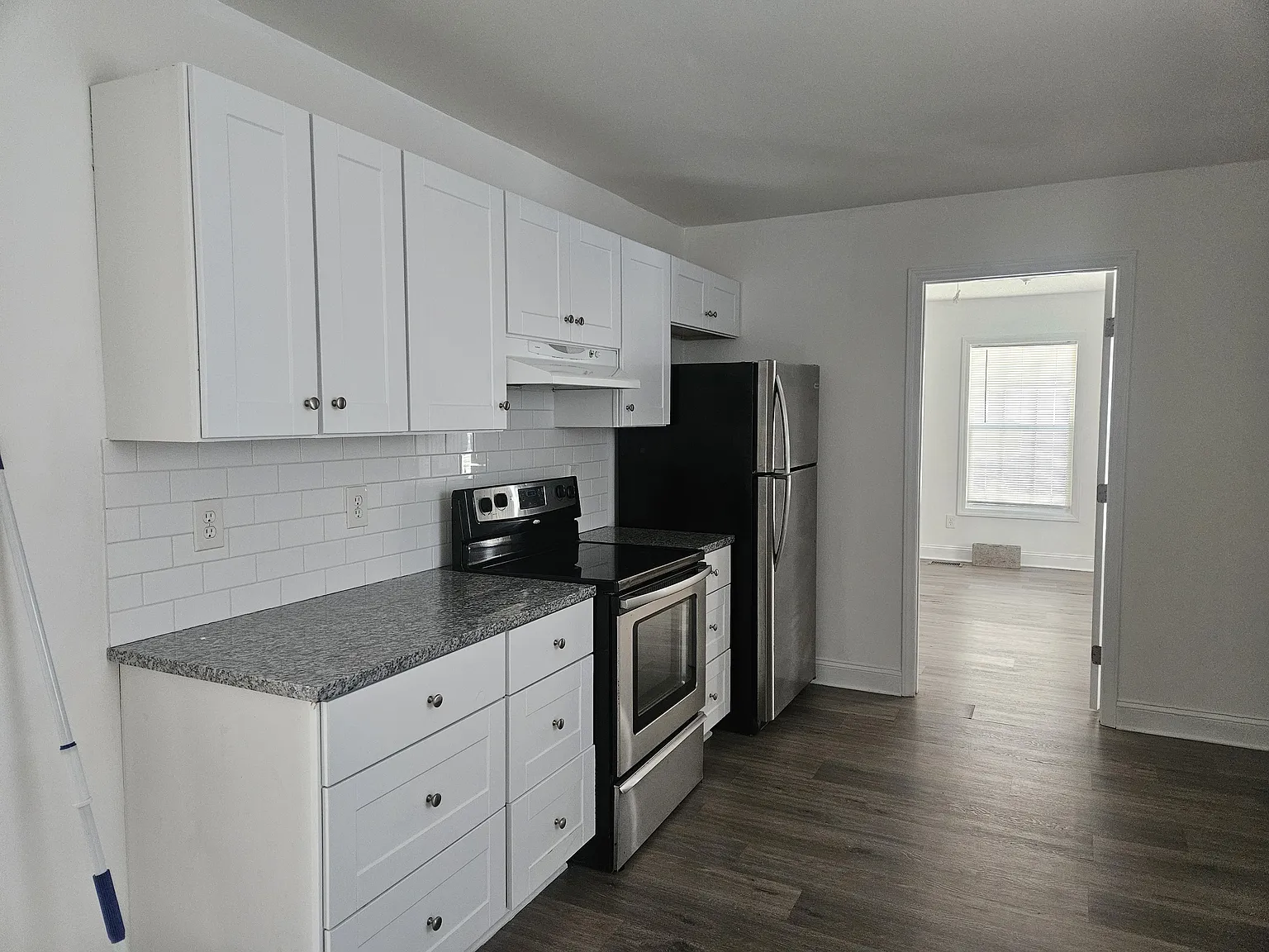2 bed, 955 sqft, $1,500 — Photo 2