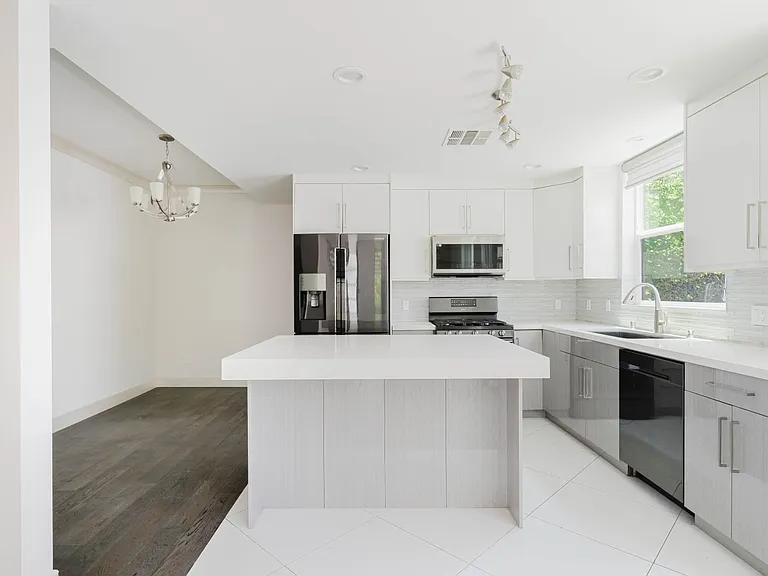 4418 1/2 Kingswell Ave — Photo 12
