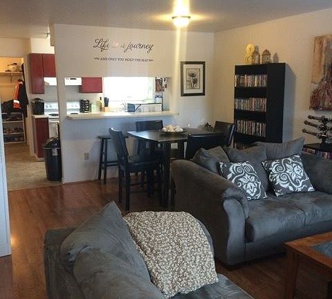 4th image of 168 Palace Cir APT 5