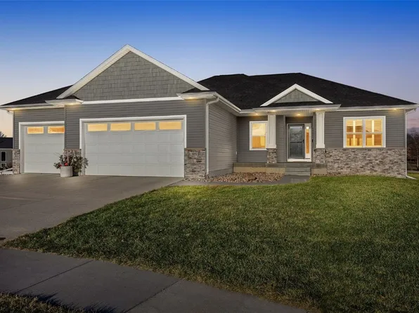 1052 Tramore Ct, Marion, IA 52302