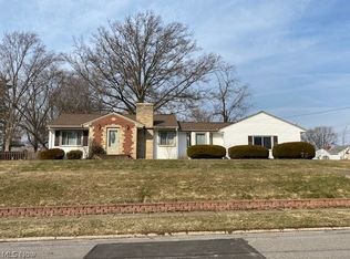 1205 Highbridge Rd, Cuyahoga Falls, OH 44223