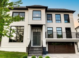 67 Montressor Dr N, Toronto, ON M2P 1Z3
